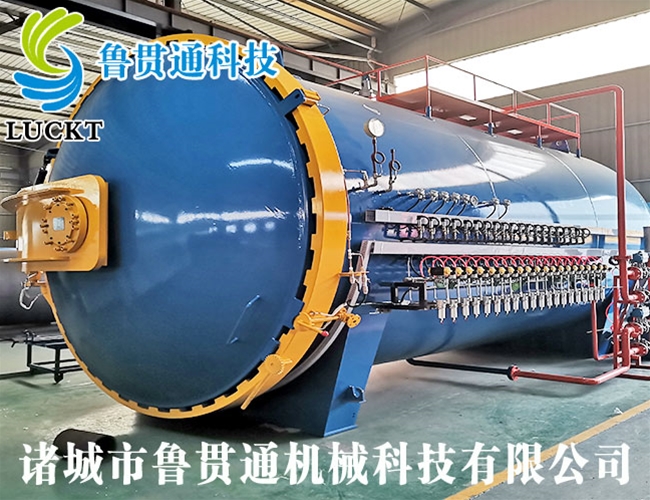 Large autoclave